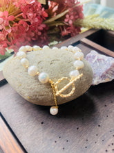 Load image into Gallery viewer, 14ct Gold Plated Fresh Water Pearl T- Bar Bracelet
